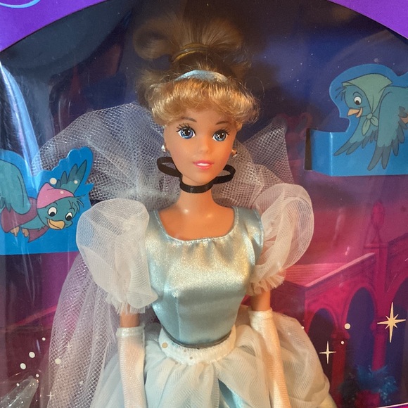 Vintage Mattel Disney Classics Cinderella Barbie Doll 1991 #1624 - Picture 2 of 7